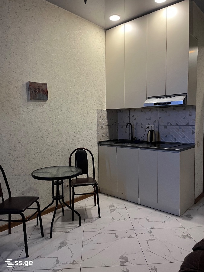 1 Room Flat Daily Rent. Digomi view 8