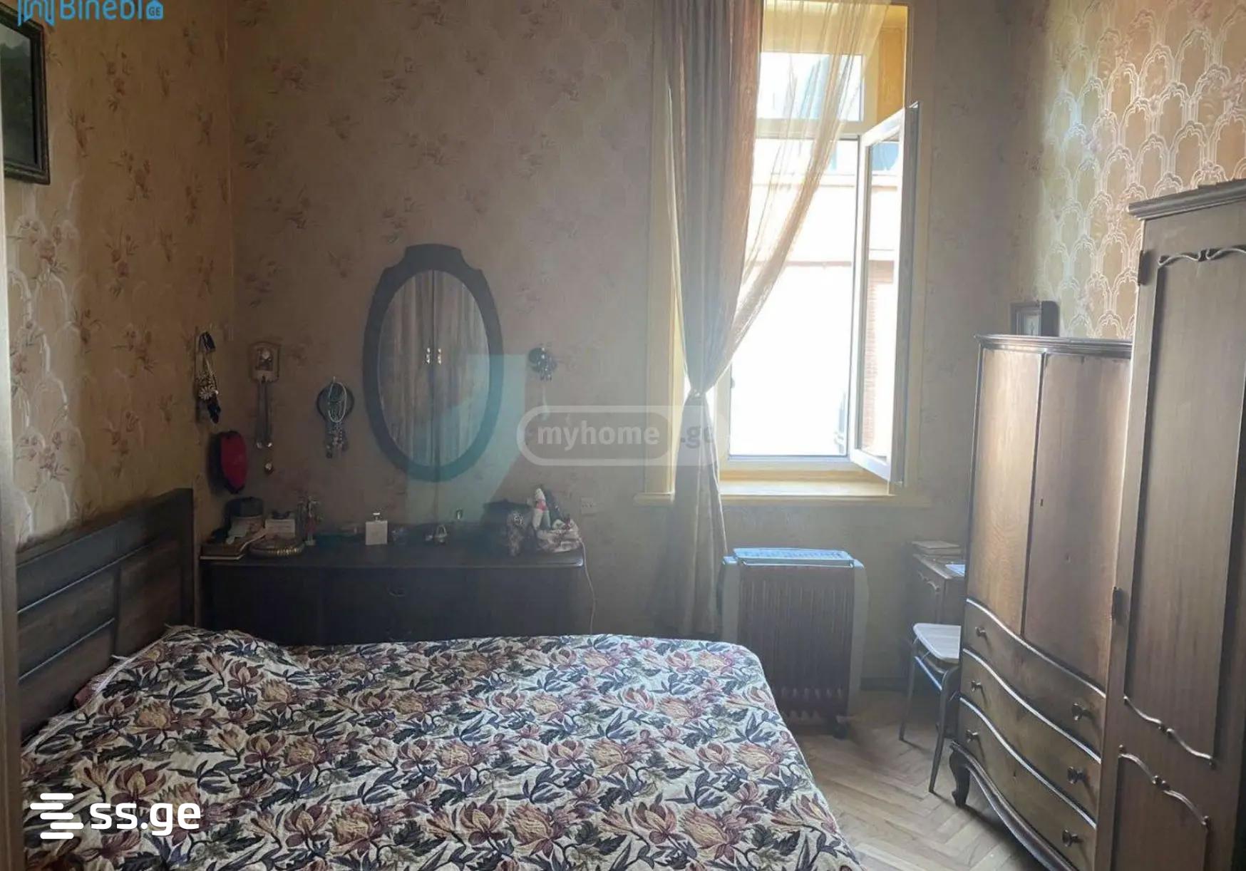 7 Room Flat For Sale view 6