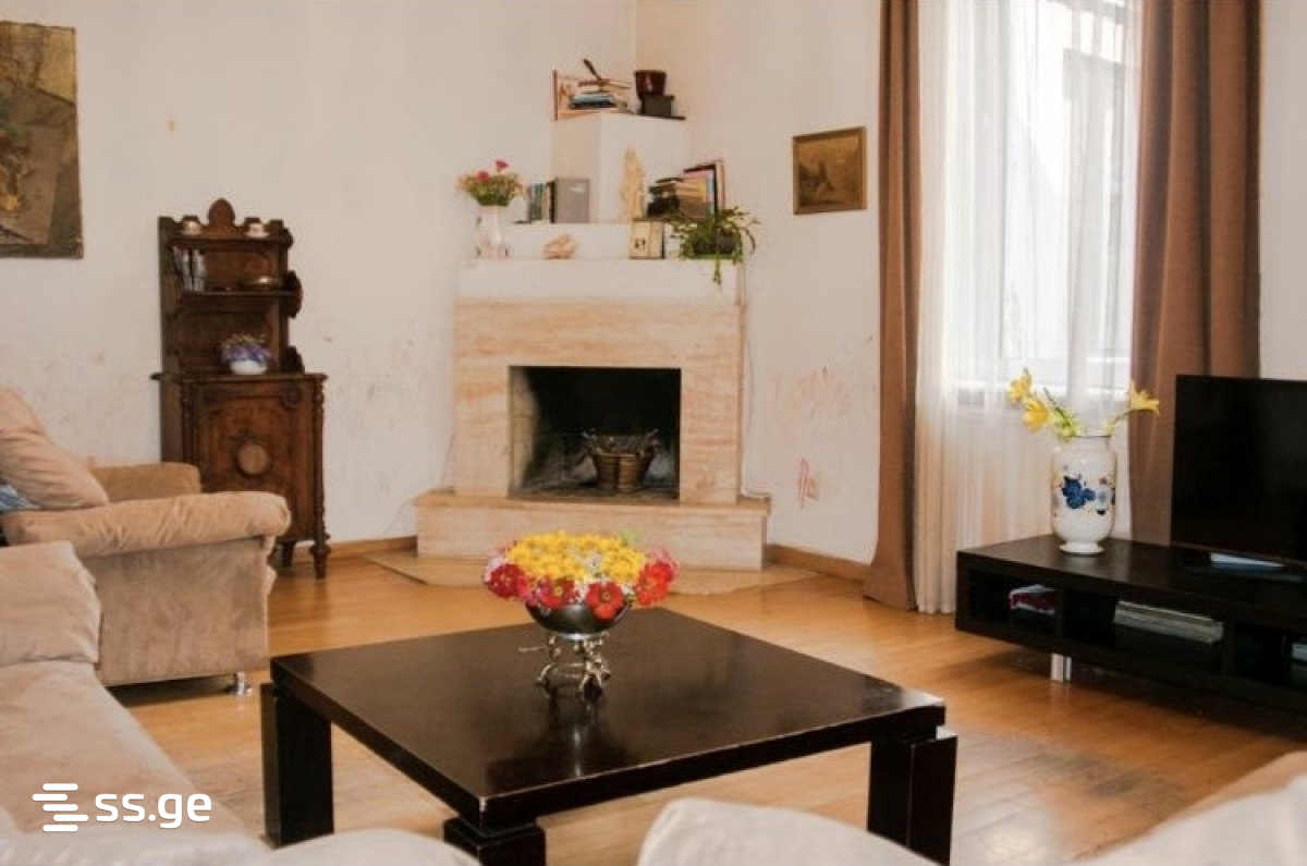 3 Room Flat For Sale view 1