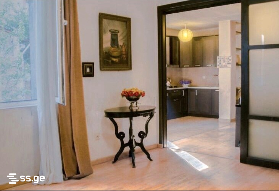 3 Room Flat For Sale view 2