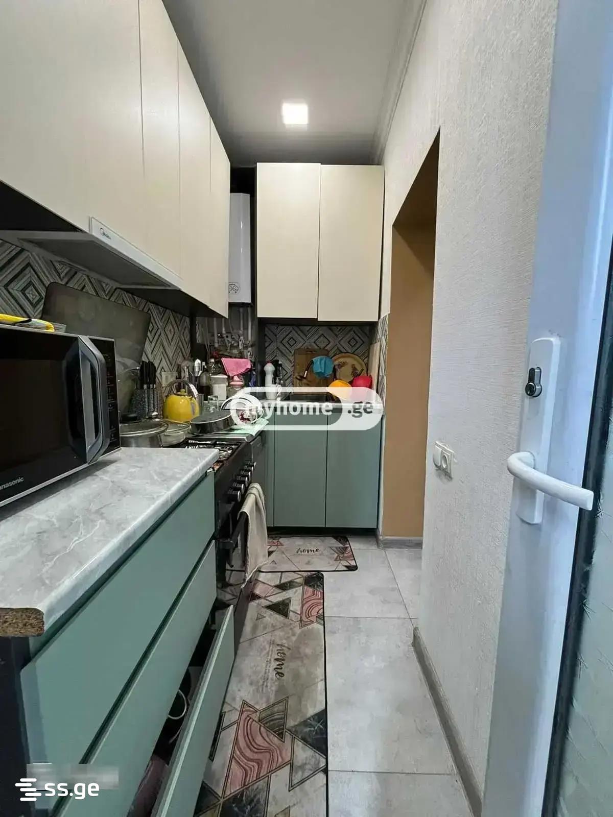 5 Room Flat For Sale view 3