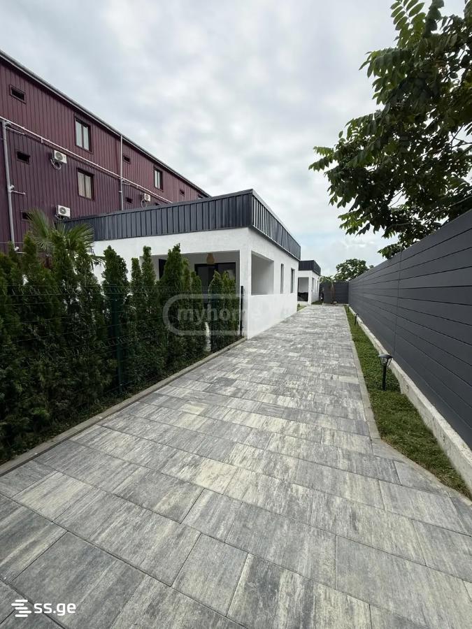 6 Room Private House For Sale view 11