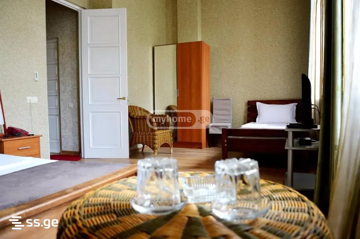 9 Room Hotel For Rent. Vera view 4