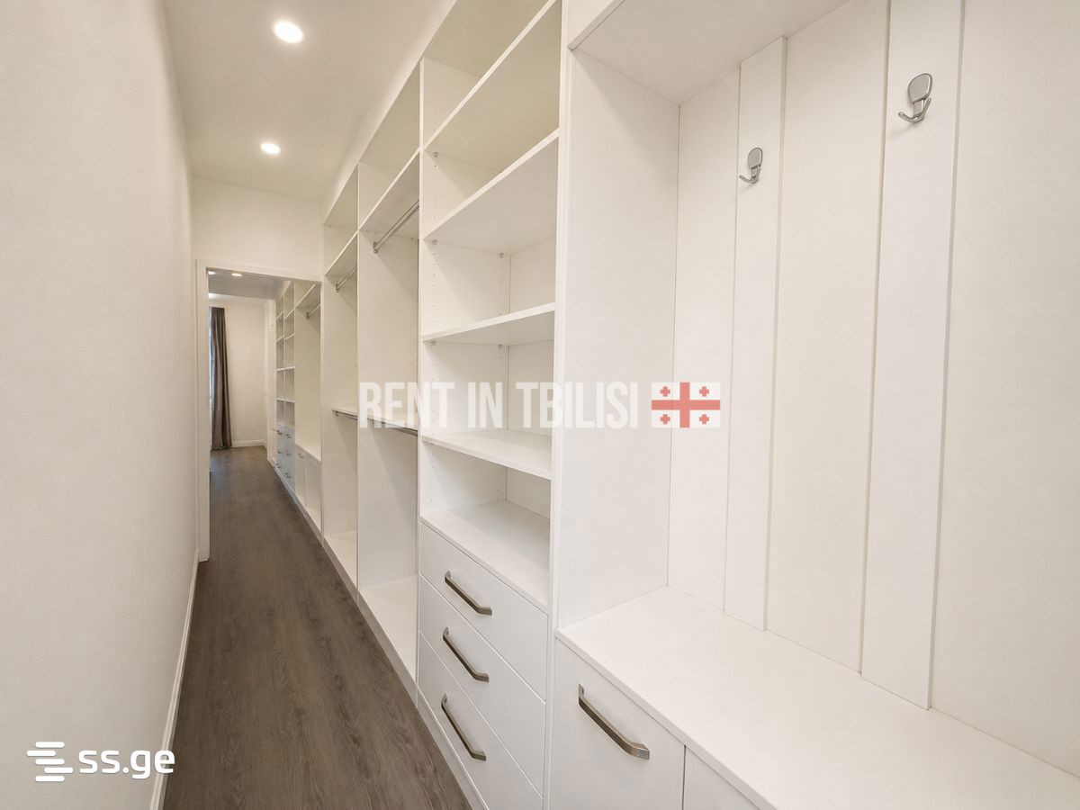 4 room Flat For Rent. Vake – další