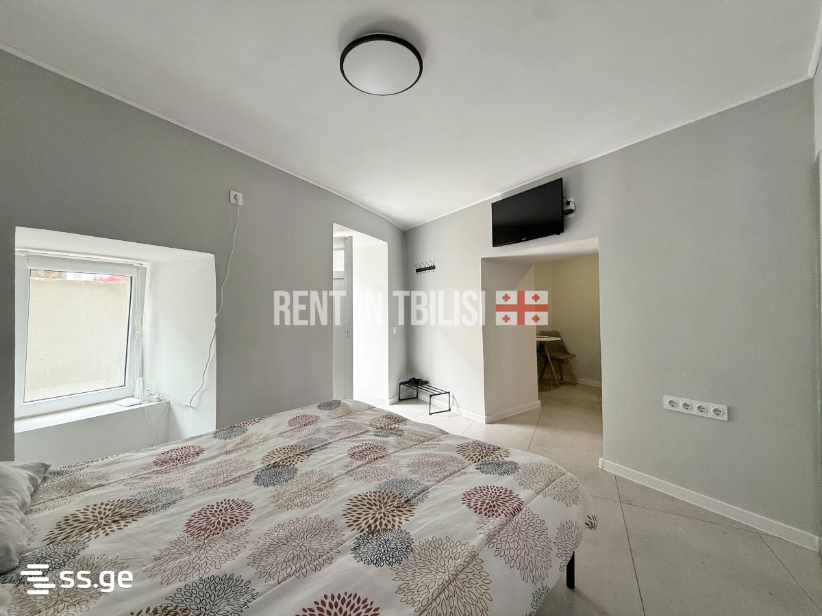 1 Room Flat For Rent. Mtatsminda, 3 of 9