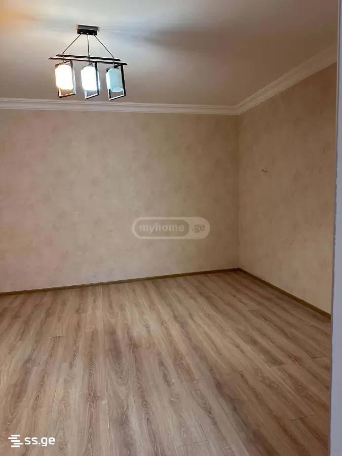 3 Room Flat For Sale view 5