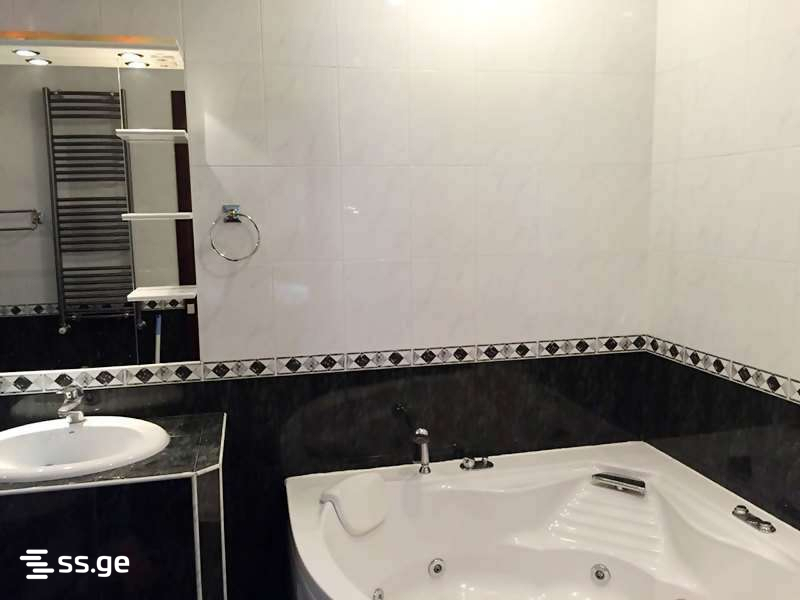 9 Room Private House For Sale view 14