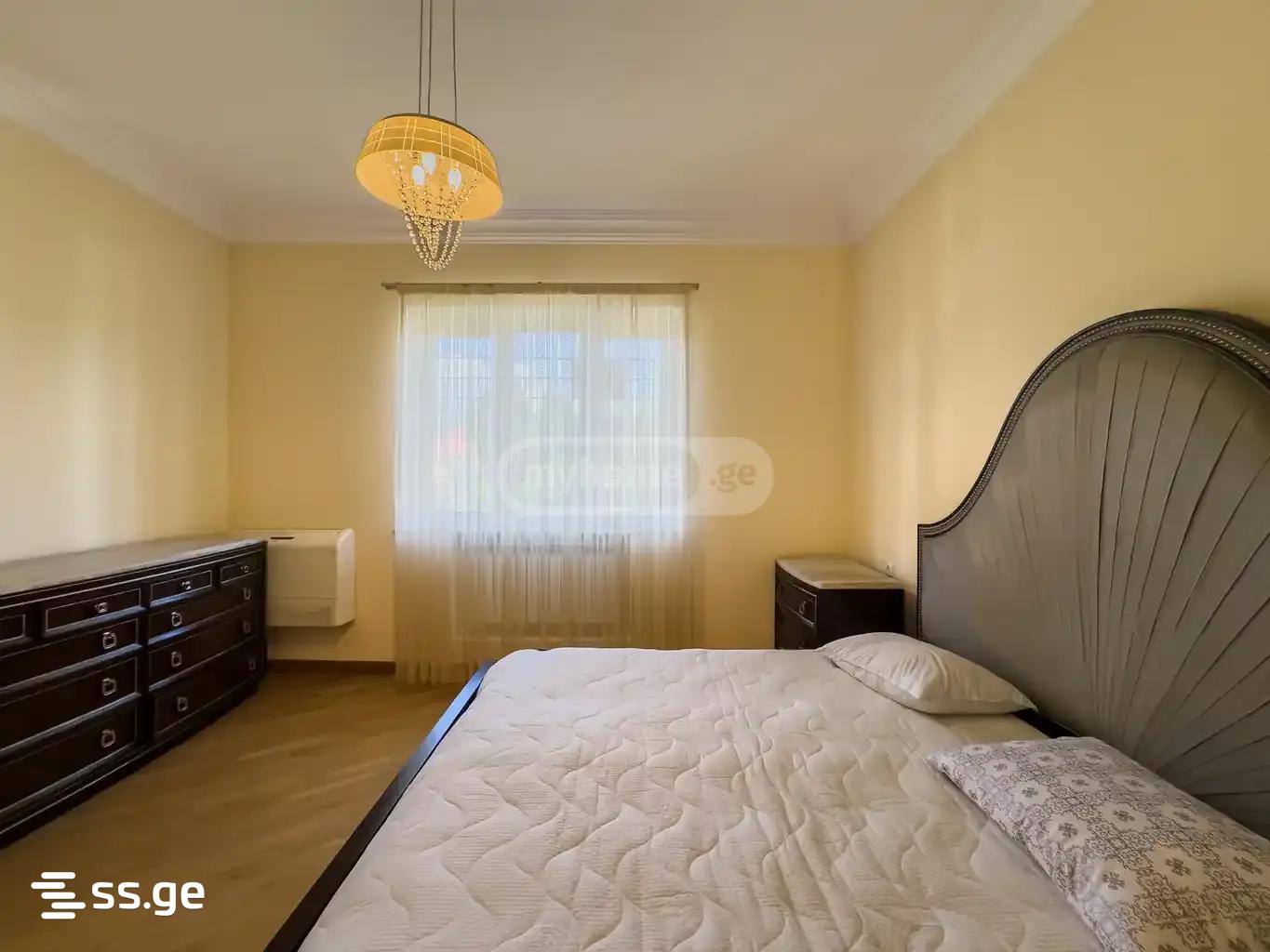 8 Room Private House For Sale view 9