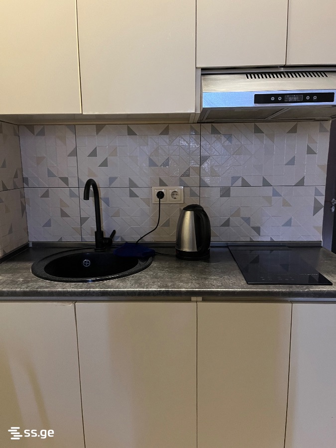 1 Room Flat Daily Rent. Digomi view 5