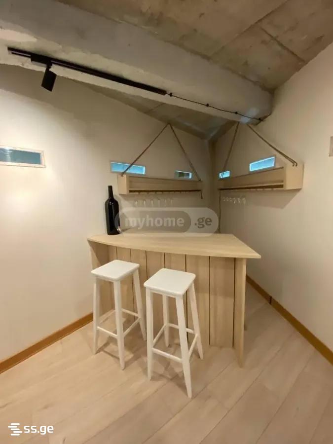 5 Room Private House For Rent. Mtatsminda, 1 of 12