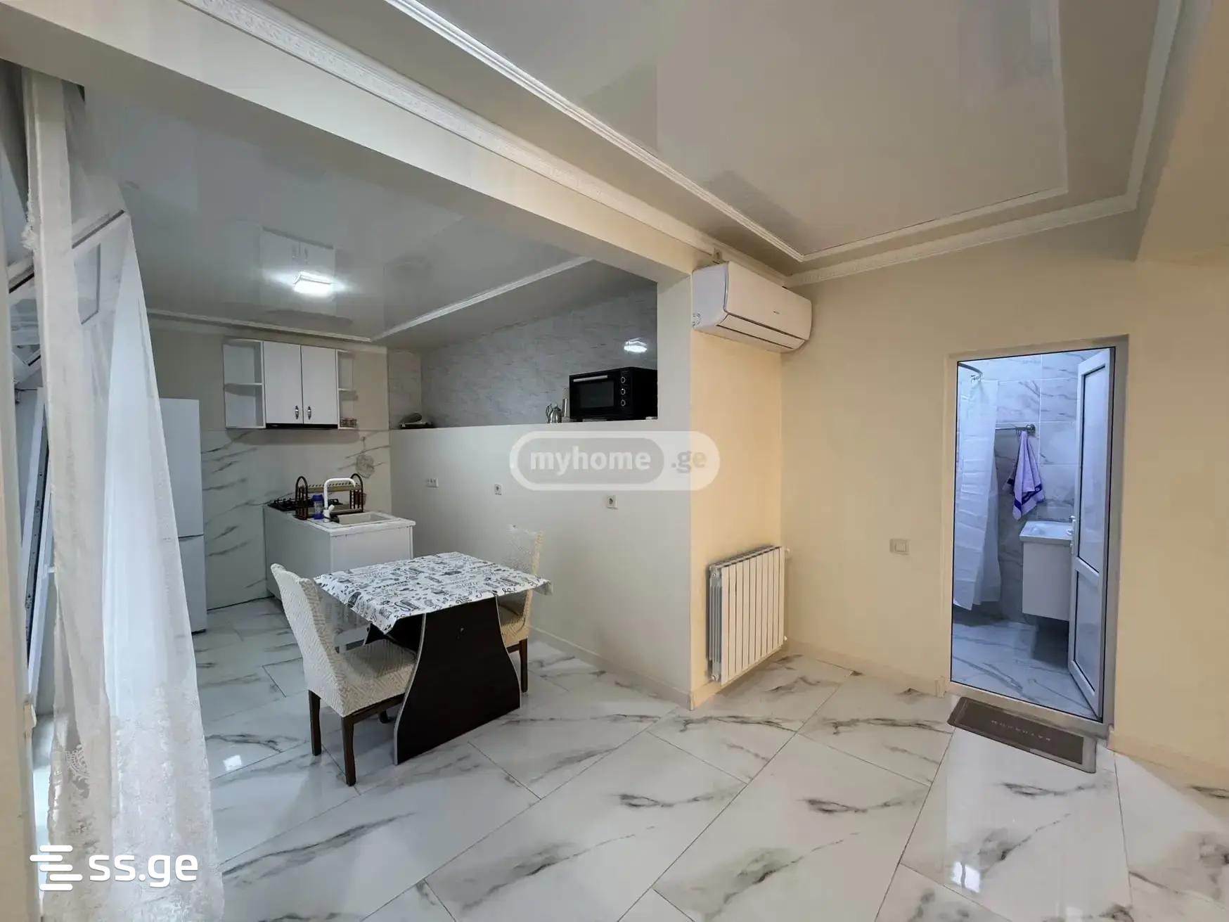 4 Room Private House For Rent. Batumi, 6 of 12
