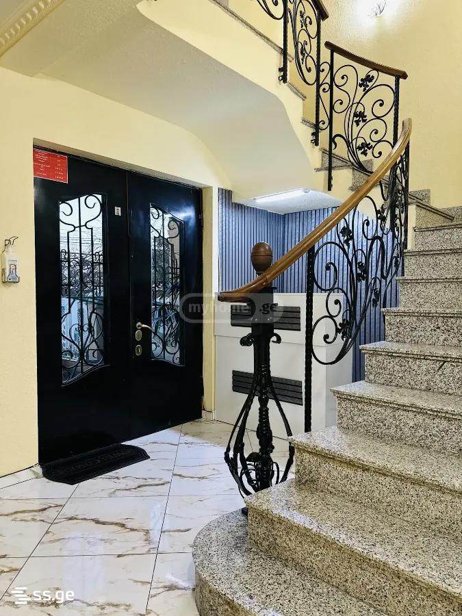17 Room Hotel For Rent. Ortachala view 8