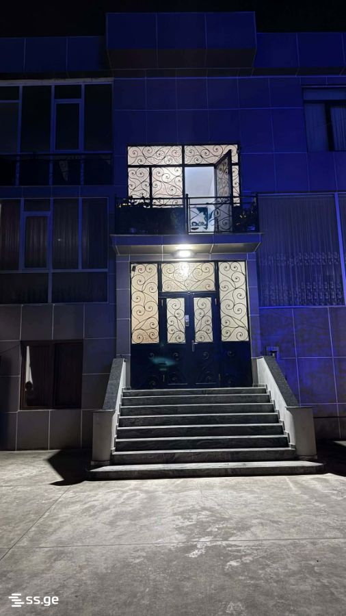 5 Room Private House For Rent. Batumi, 1 of 12