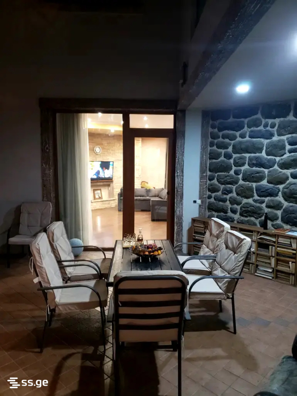 10 Room Private House For Sale view 4