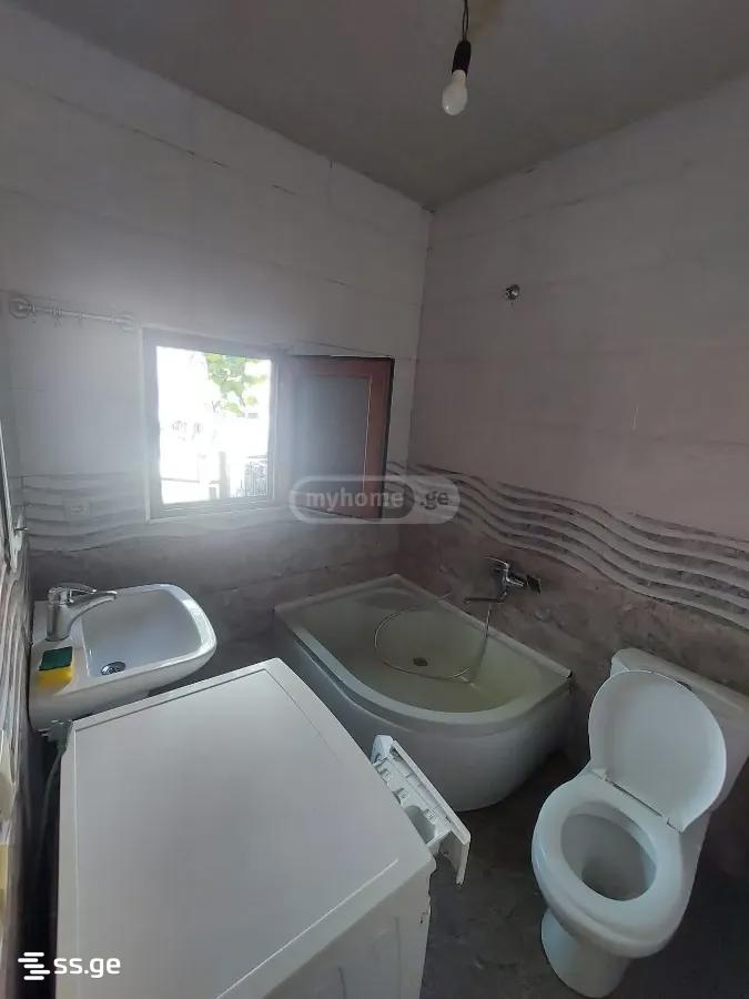 2 Room Private House For Rent. Batumi, 5 of 7