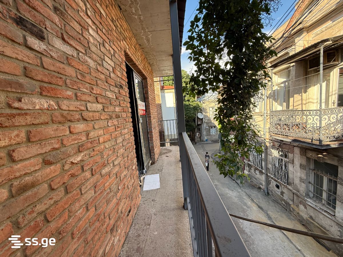 4 Room Private House For Sale view 6
