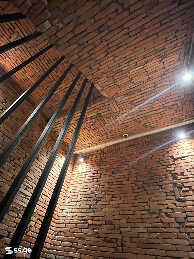 Commercial Space For Rent. Sololaki view 6