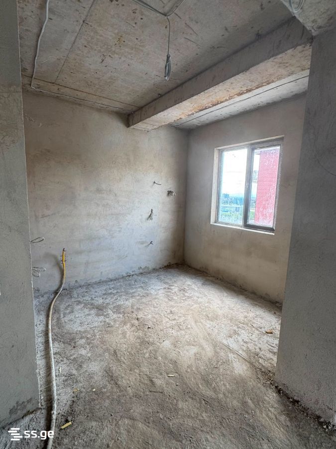 3 Room Flat For Sale view 2