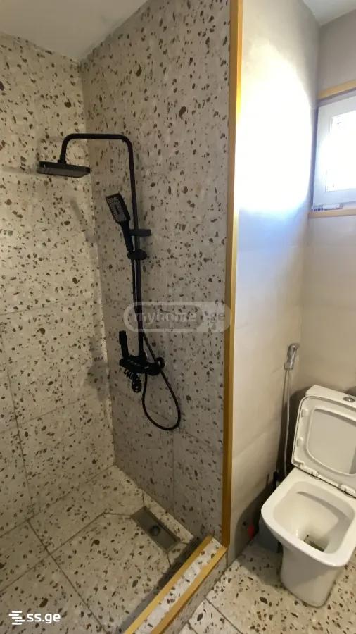 9 Room Private House For Sale view 2