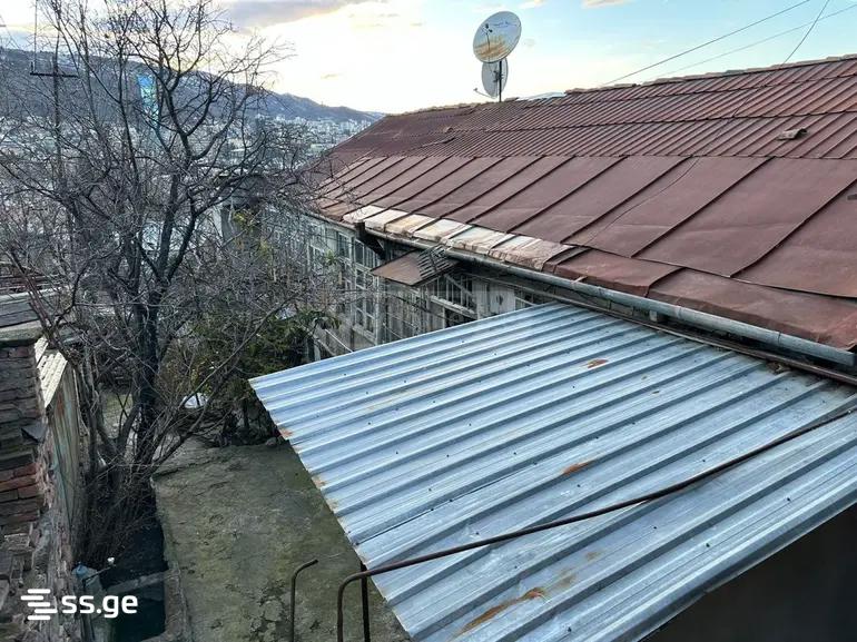7 Room Private House For Sale view 2