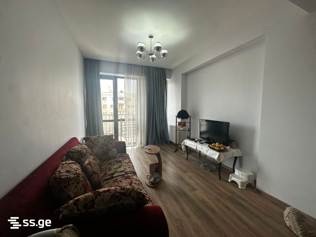3 Room Flat For Sale view 1