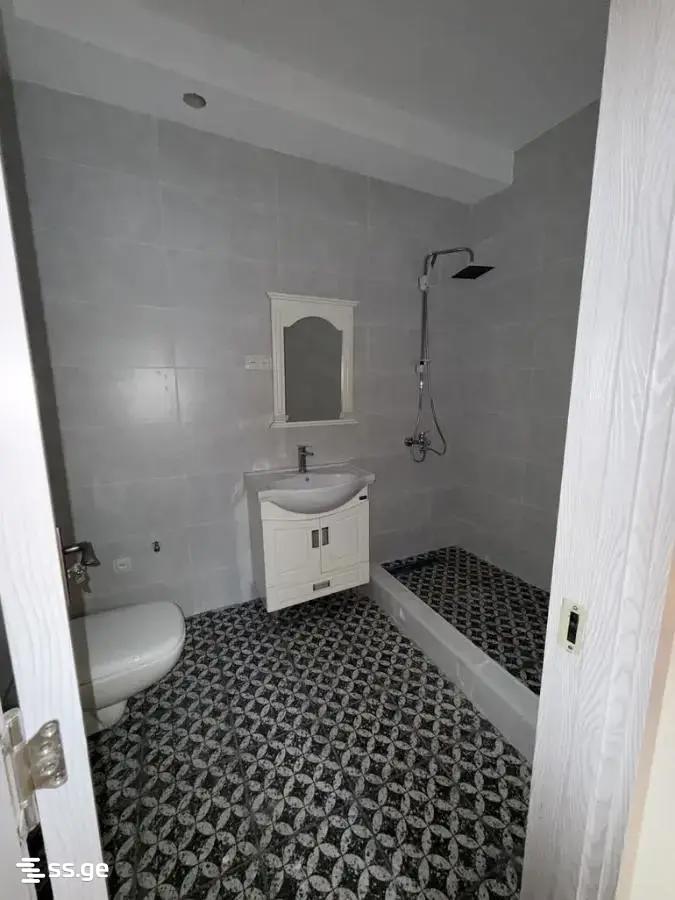 8 Room Private House For Sale view 7