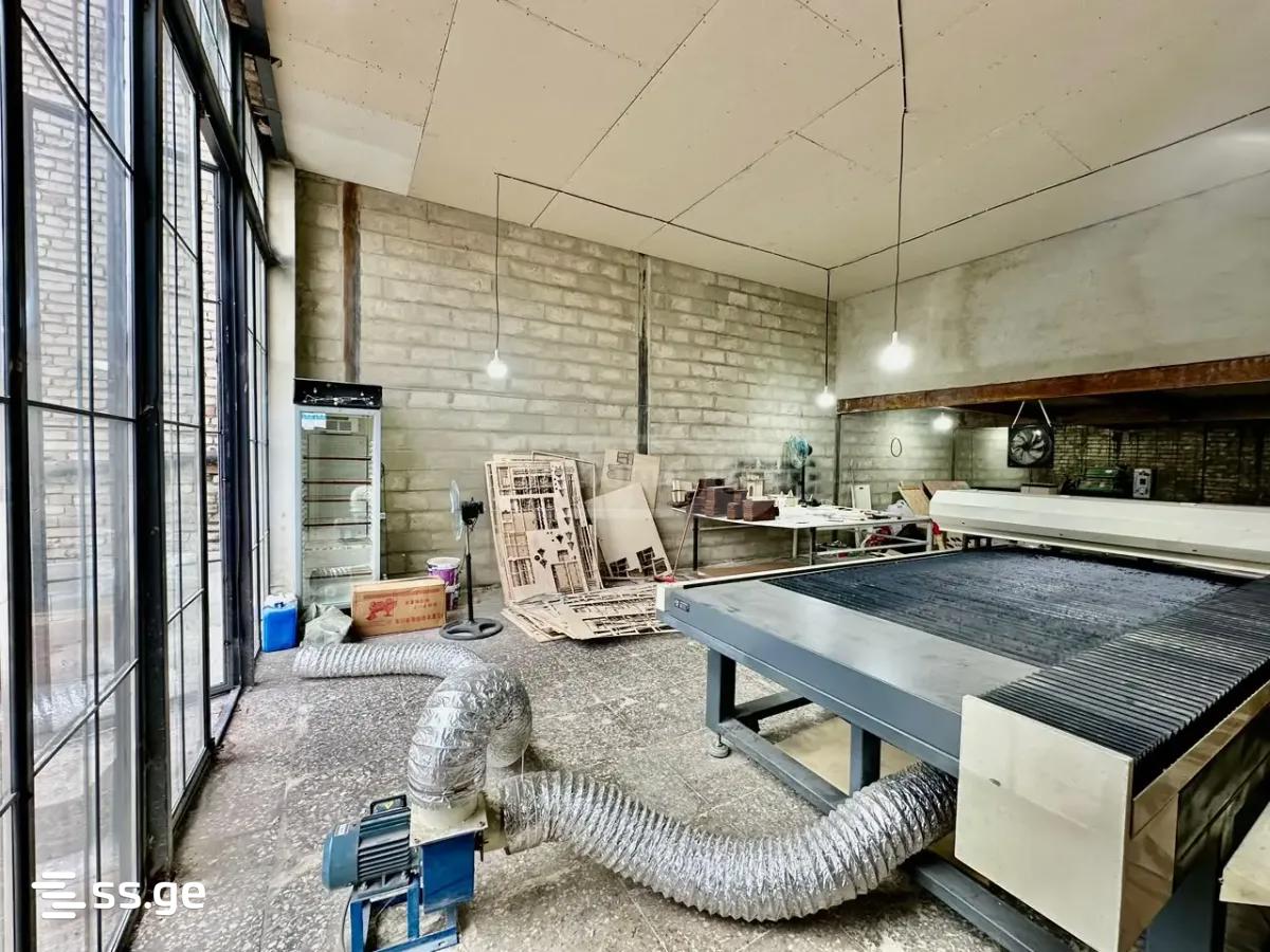 Store-Industrial Property For Rent. Isani, 1 of 5