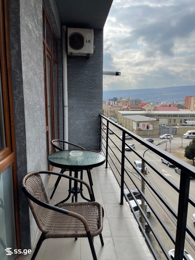2 Room Flat Daily Rent. Didi Digomi, 2 of 8