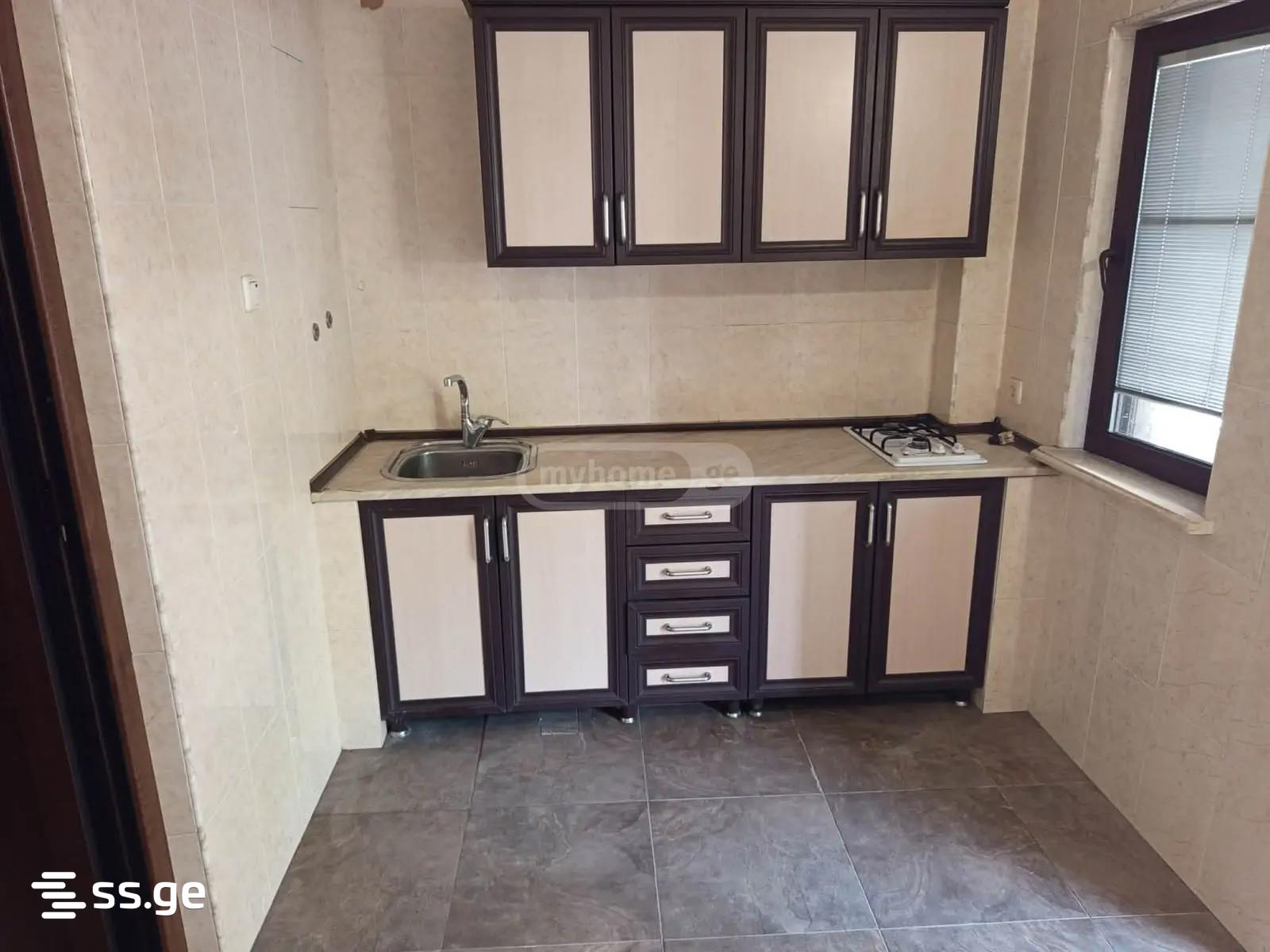 7 Room Private House For Rent. Batumi, 4 of 12