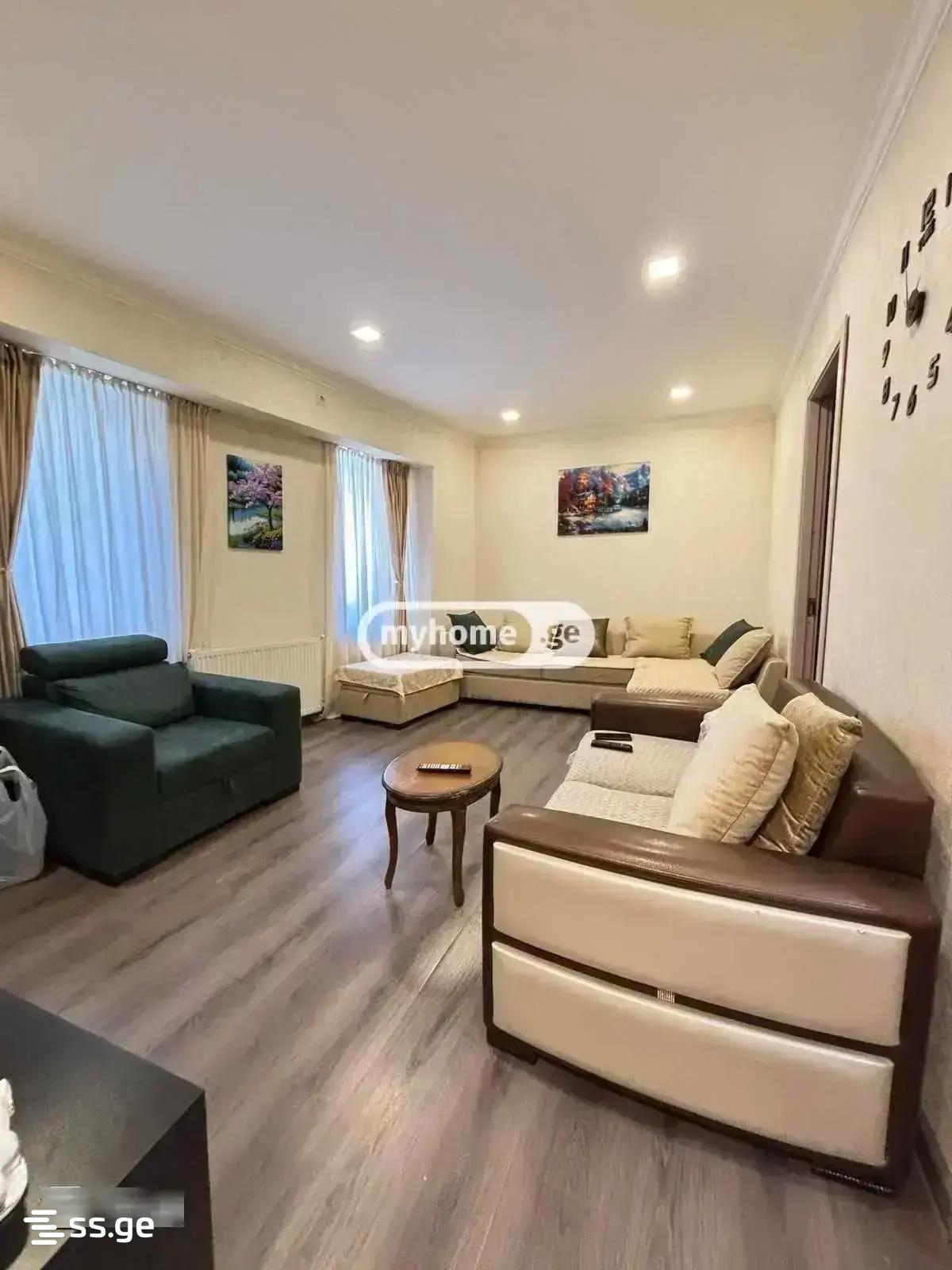 5 Room Flat For Sale view 1