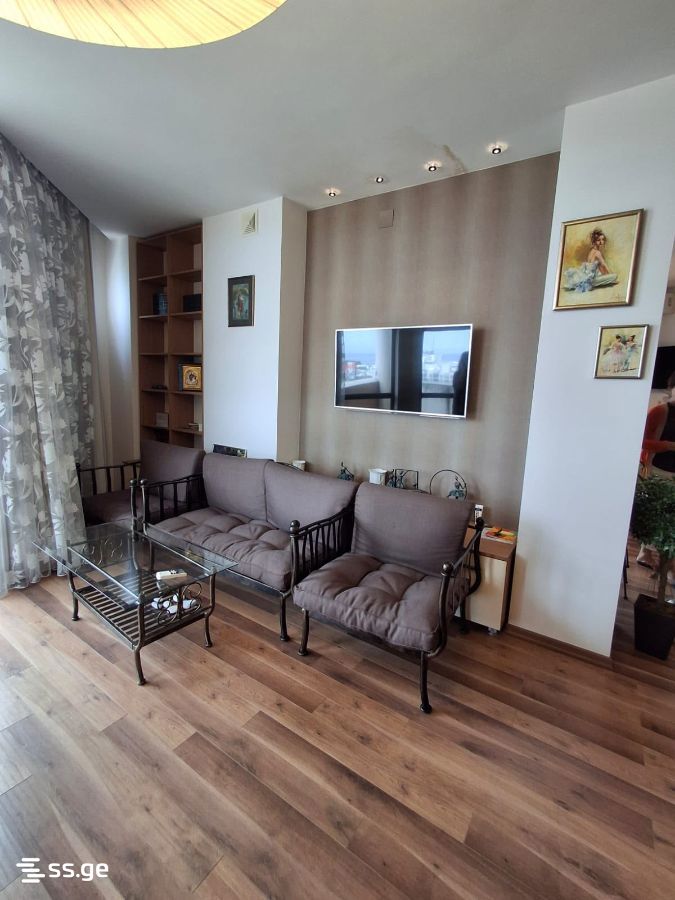 4 Room Flat For Sale view 2