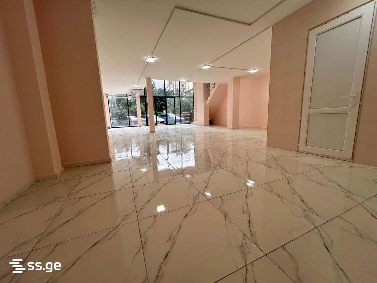 Shopping Property For Rent. Batumi, 3 of 7