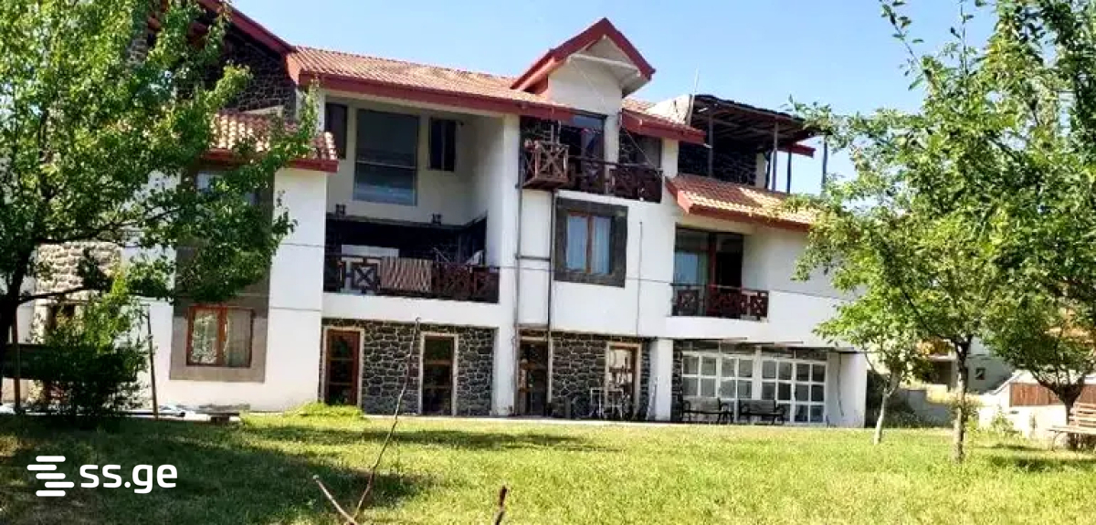 10 Room Private House For Sale view 1