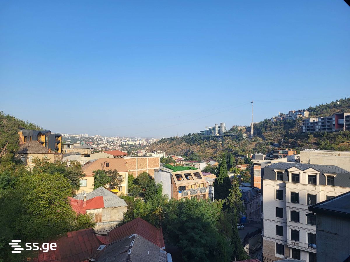 5 Room Flat For Sale view 2