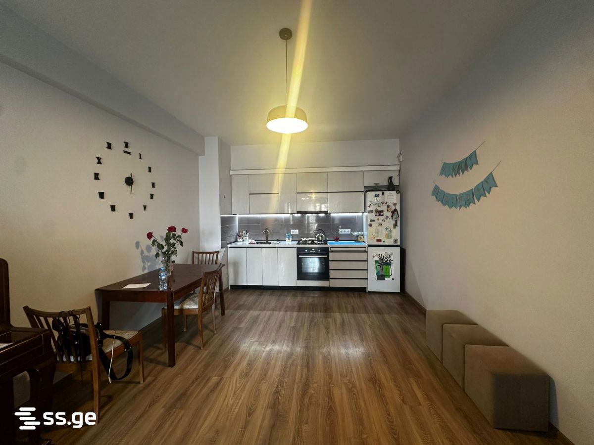 3 Room Flat For Sale view 2