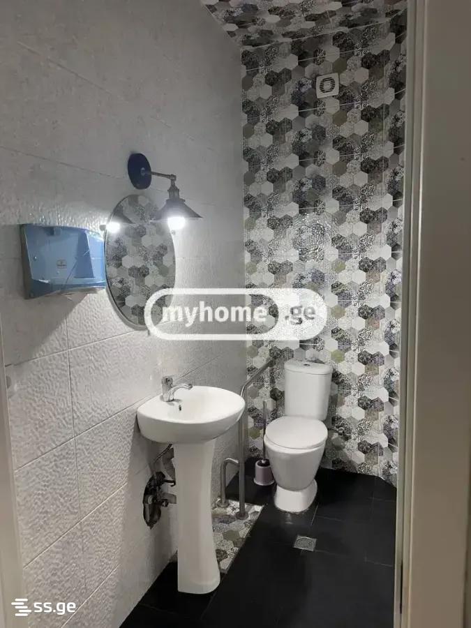 8 Room Hotel For Rent. Isani, 1 of 12