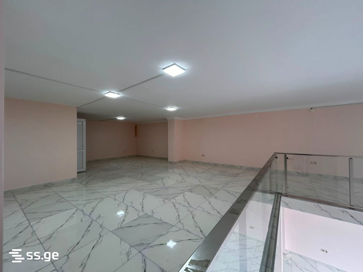 Shopping Property For Rent. Batumi, 4 of 7