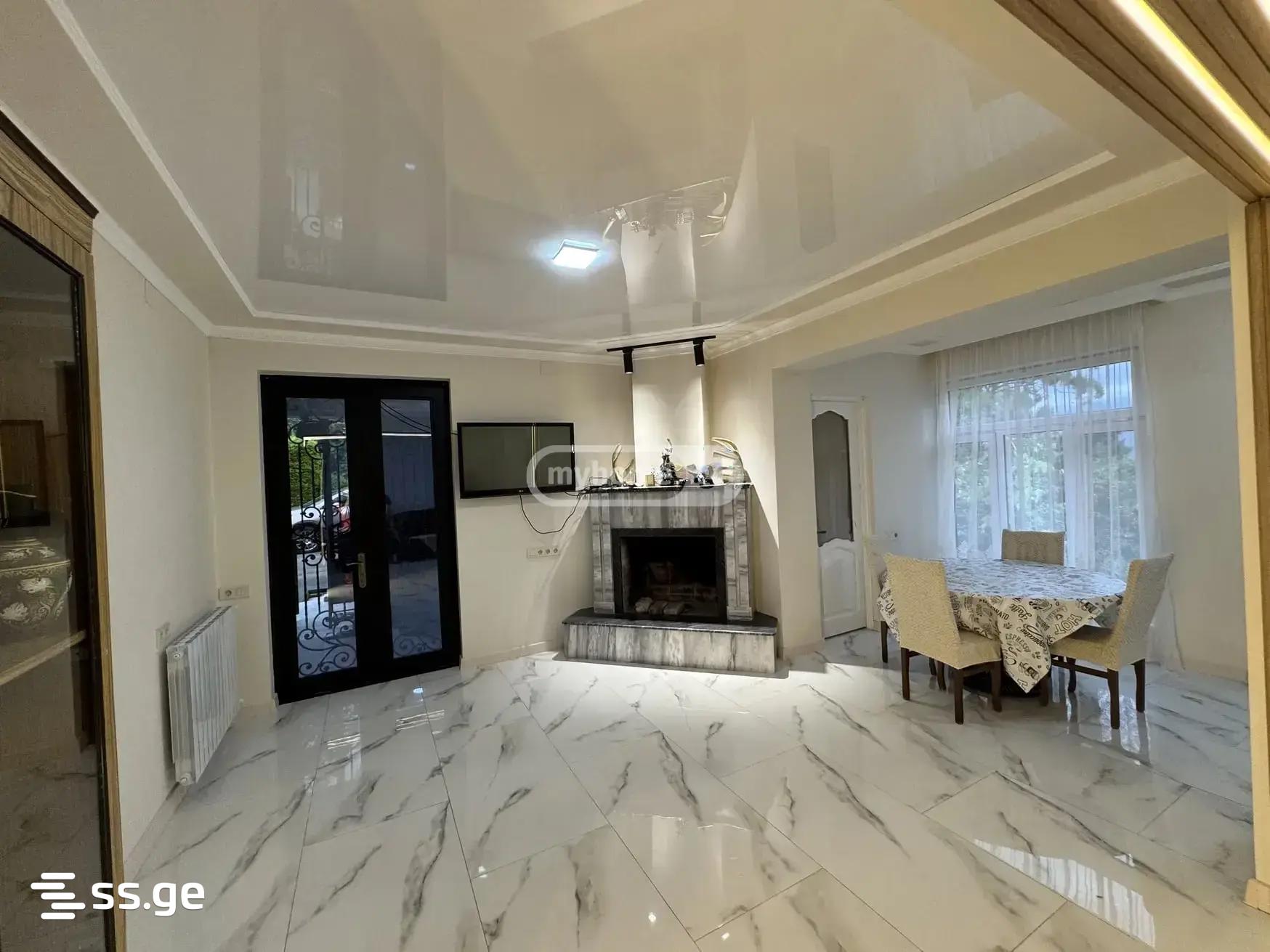 4 Room Private House For Rent. Batumi, 8 of 12