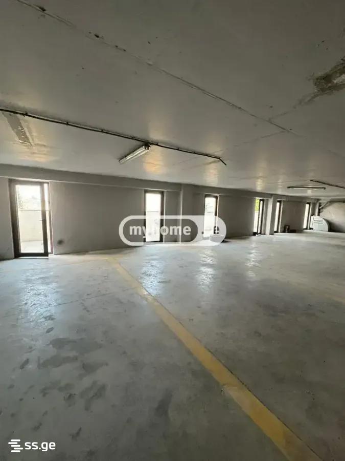 Garage For Sale. Vake view 3
