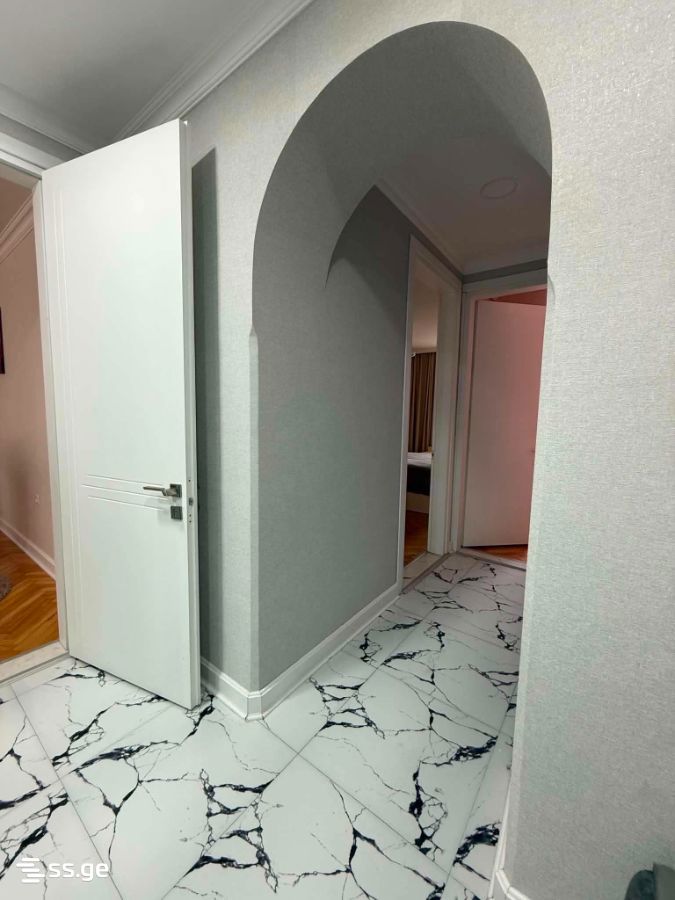 3 Room Flat For Sale view 3
