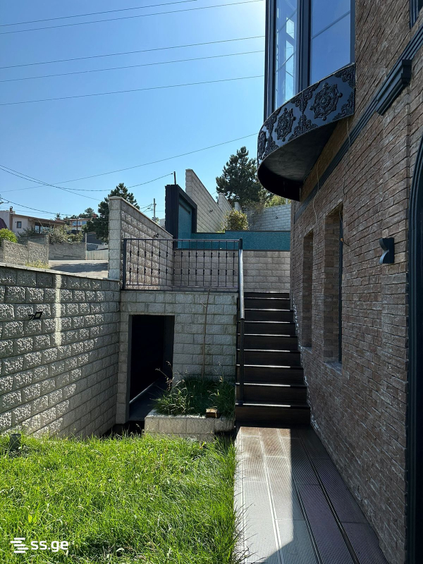 10 Room Private House For Sale view 23