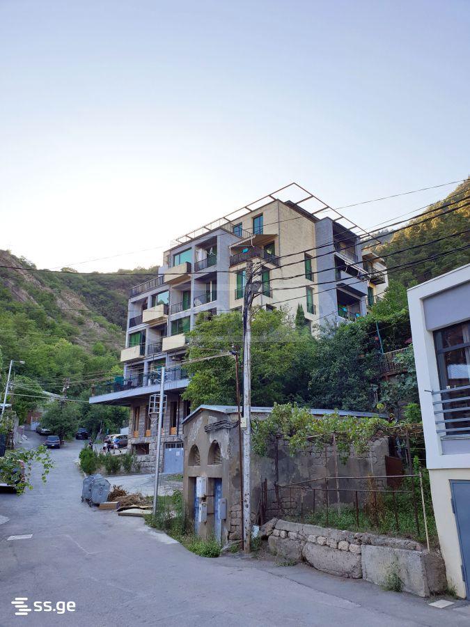 5 Room Flat For Sale view 3