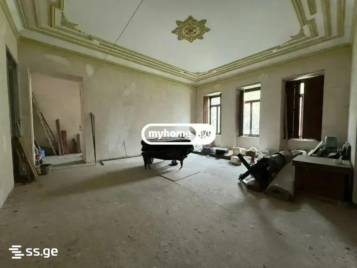 10 Room Hotel For Rent. Chugureti view 6