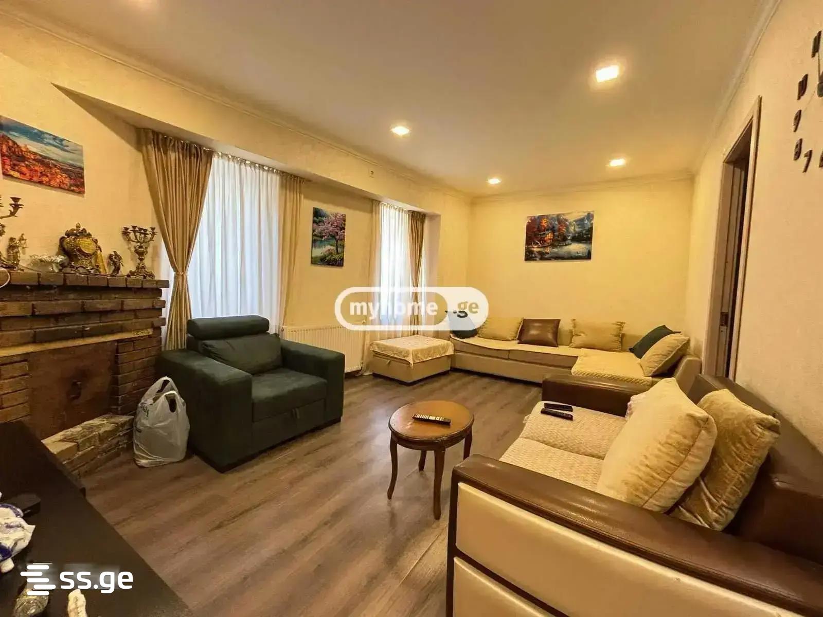 5 Room Flat For Sale view 2