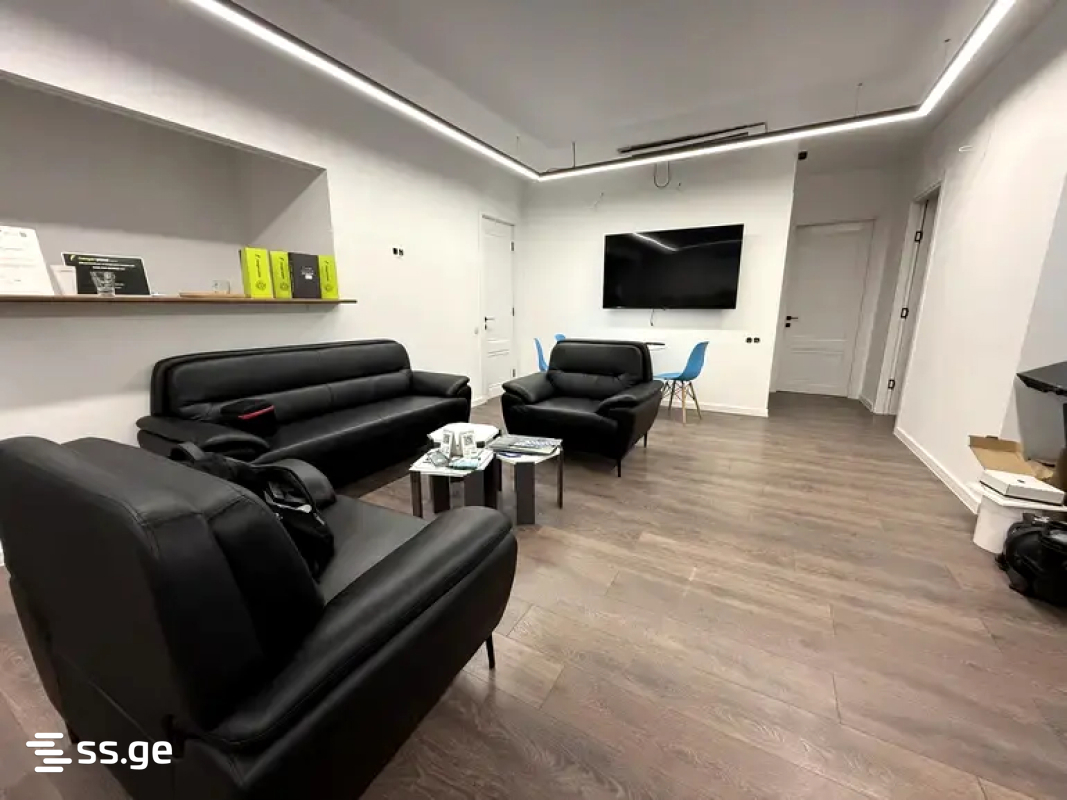4 Room Commercial Space For Sale view 1