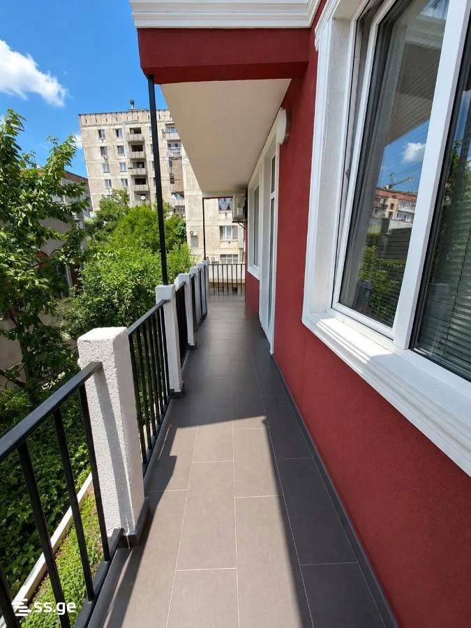 6 Room Private House For Sale view 12