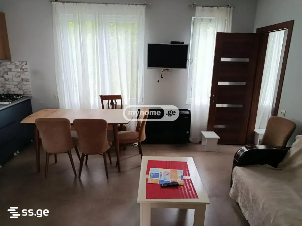2 Room Private House For Rent. Batumi, 4 of 12