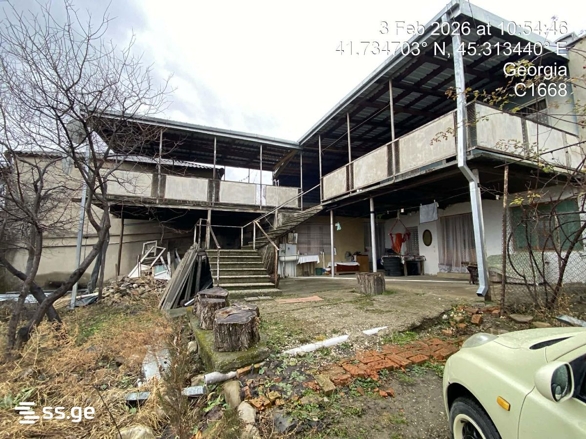 7 Room Private House For Sale view 2