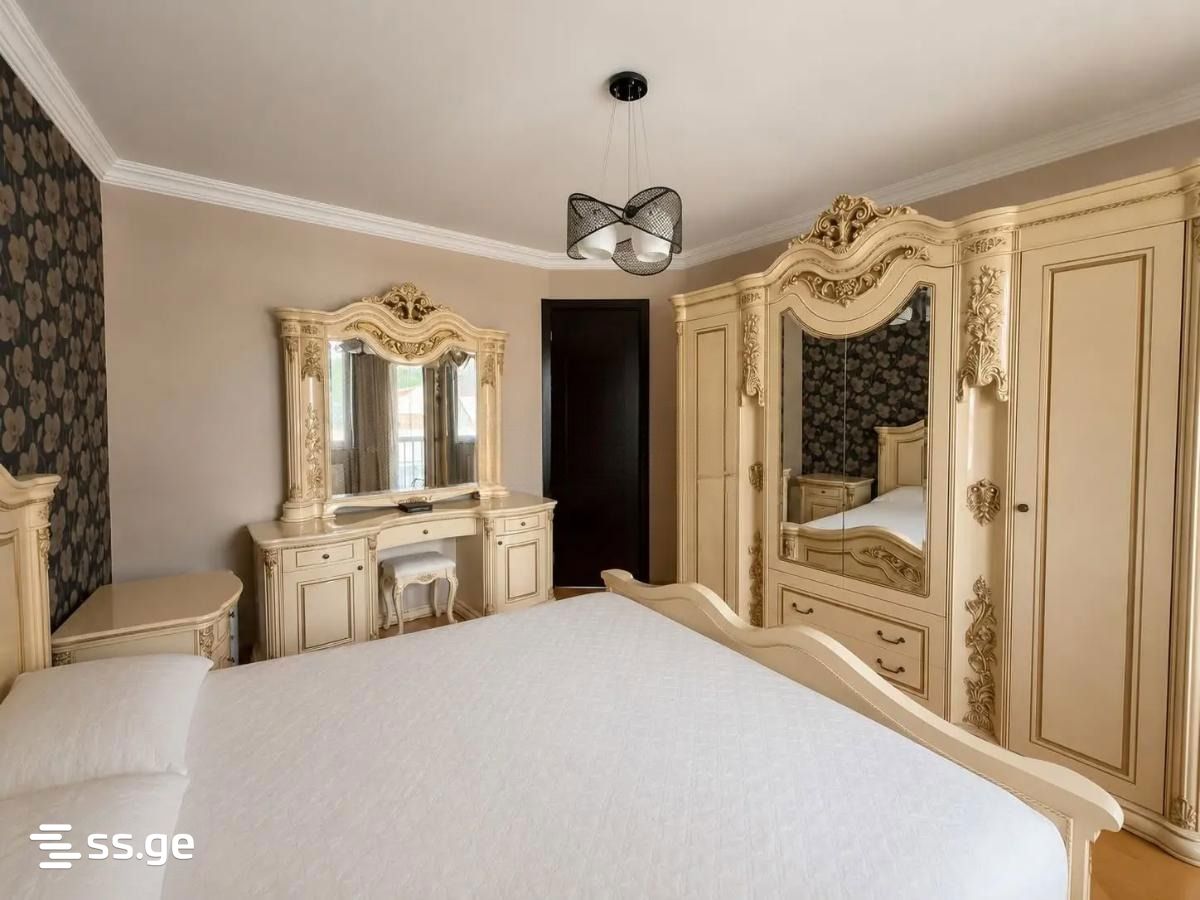 6 Room Private House For Sale view 10