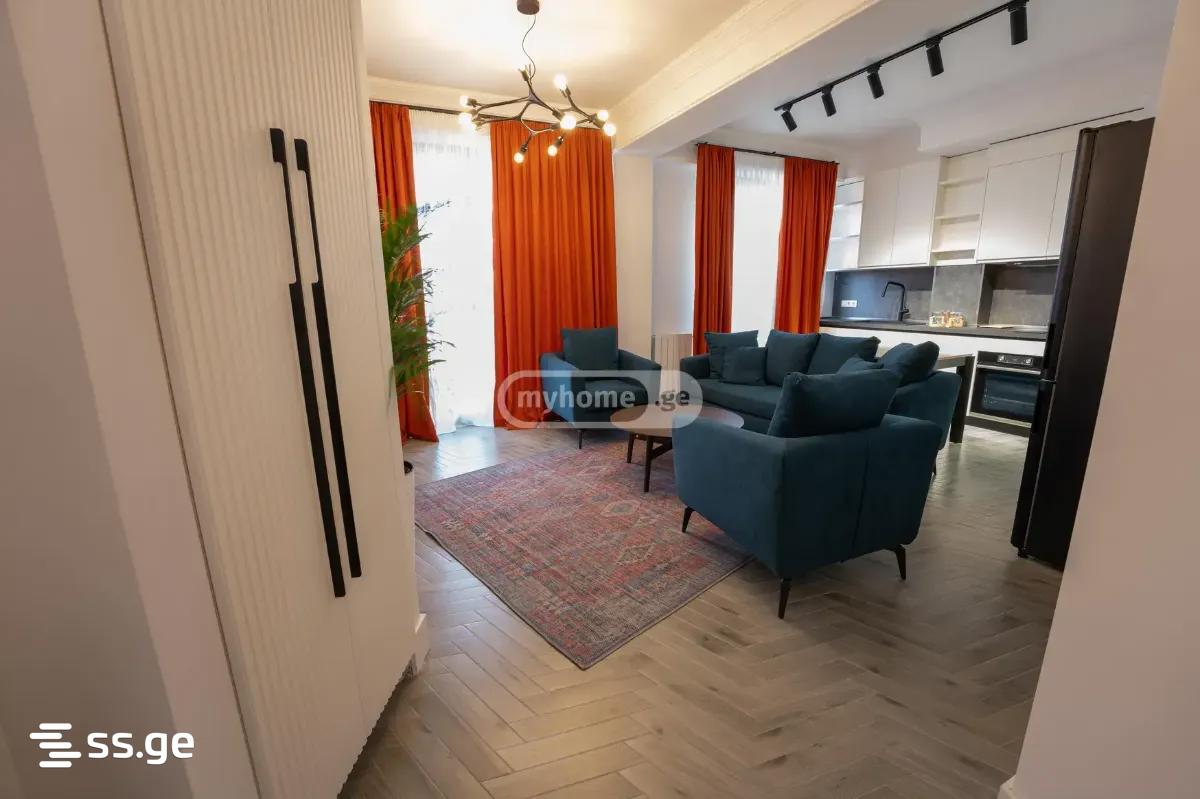 2 Room Flat For Rent. Mtatsminda, 1 of 12